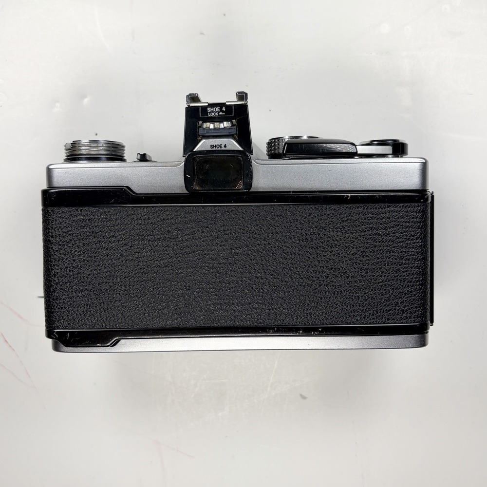 VTG Olympus OM-1N 35mm SLR Film Camera Body Only Silver REPAIR - Picture 3 of 12